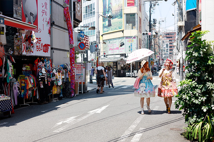 中国ではロリィタファッションが大人気 かわいいお洋服で大阪散歩 Osaka Metro Nine