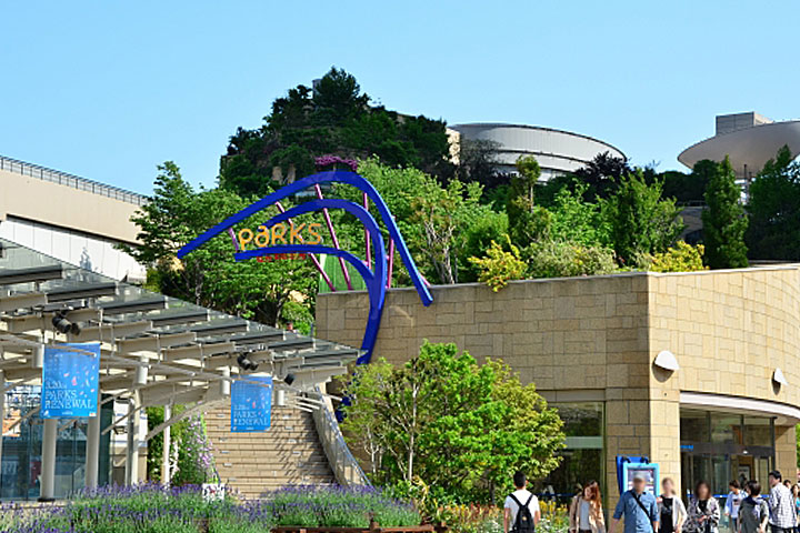 Namba Parks—one of main commercial facilities around Namba Station