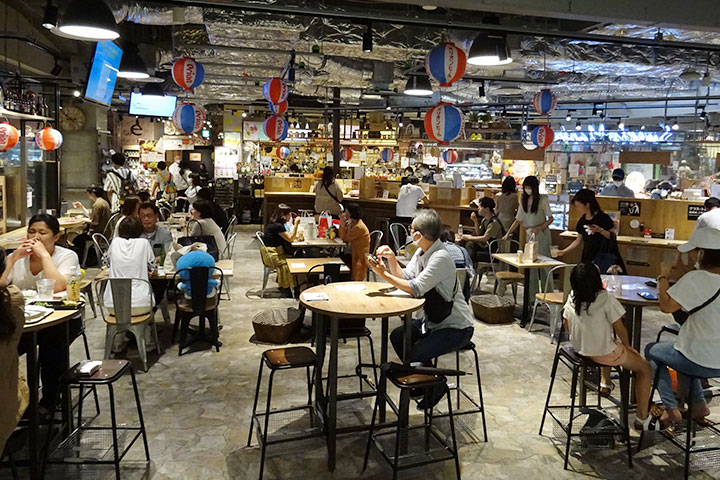 Food hall at LUCUA, a shopping mall in Umeda Station