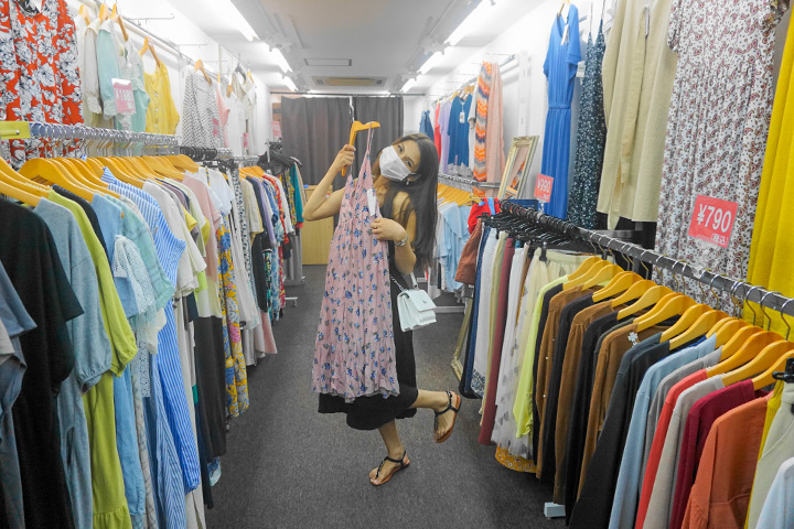 Shopping Eating Tour Of Tenjinbashisuji Shotengai Street Osaka Metro Nine