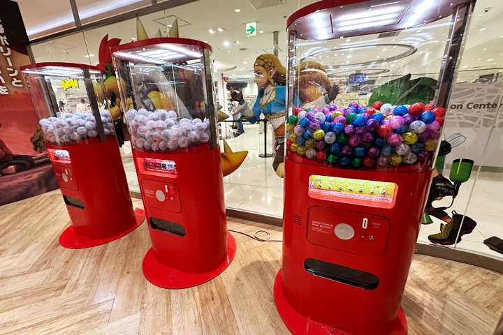 Nintendo OSAKA:店内的扭蛋机