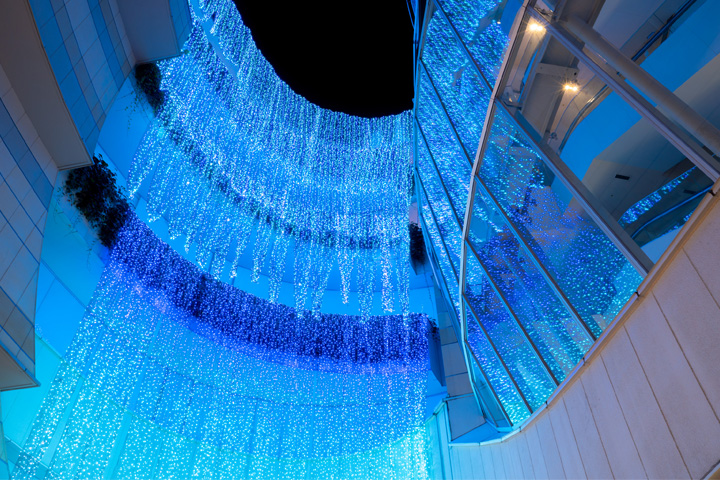 なんばパークス光の滝