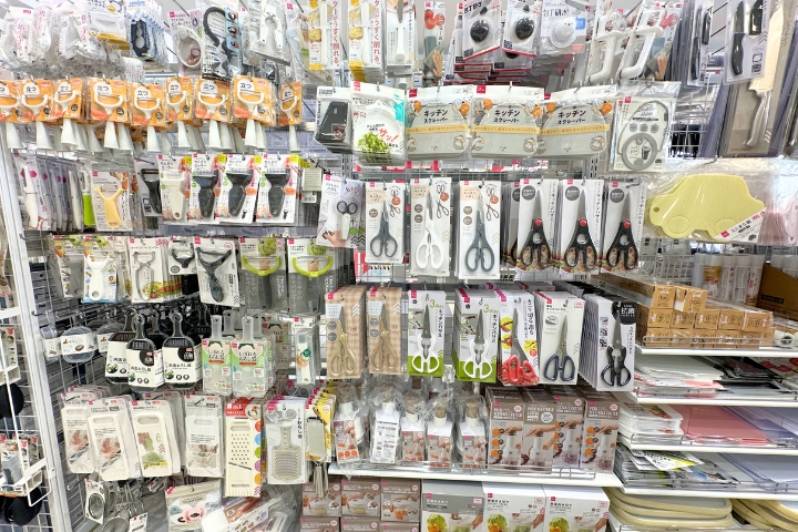 Kitchenware at DAISO Shinsaibashi
