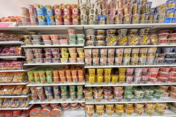 Cup noodles at DAISO Shinsaibashi